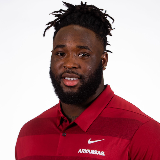 Arkansas DL McTelvin Agim on Bednarik Award watch list