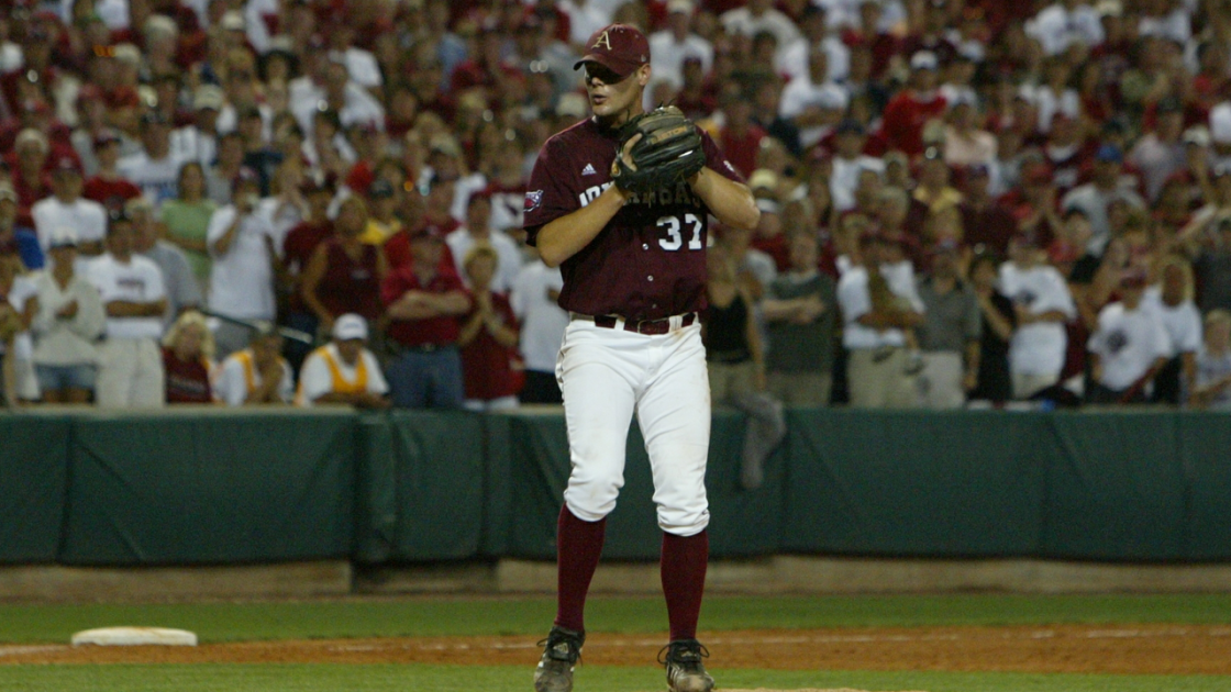 Highlights: Stanford baseball tallies 14 runs to defeat Arizona in College  World Series elimination game