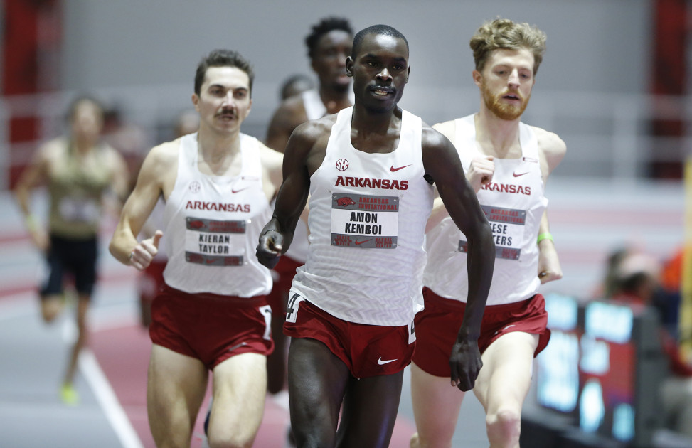 Solid performances pace Razorbacks in team victory - Vimarsana News