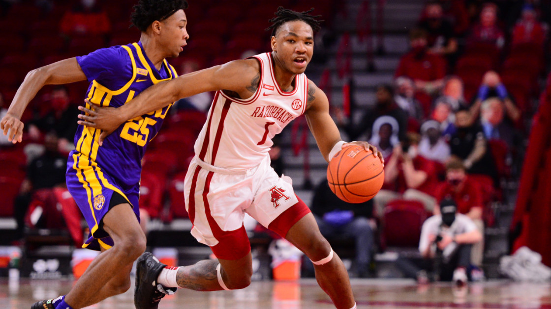 #20 Arkansas Tames Tigers, Win 9th Straight in SEC - Vimarsana News