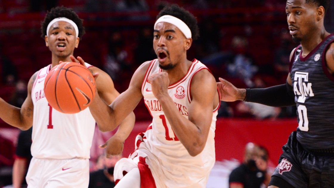 #12/13 Arkansas Pulls Out Win Over Aggies, Close Regular Season With 11-Straight in the SEC - Vimarsana News