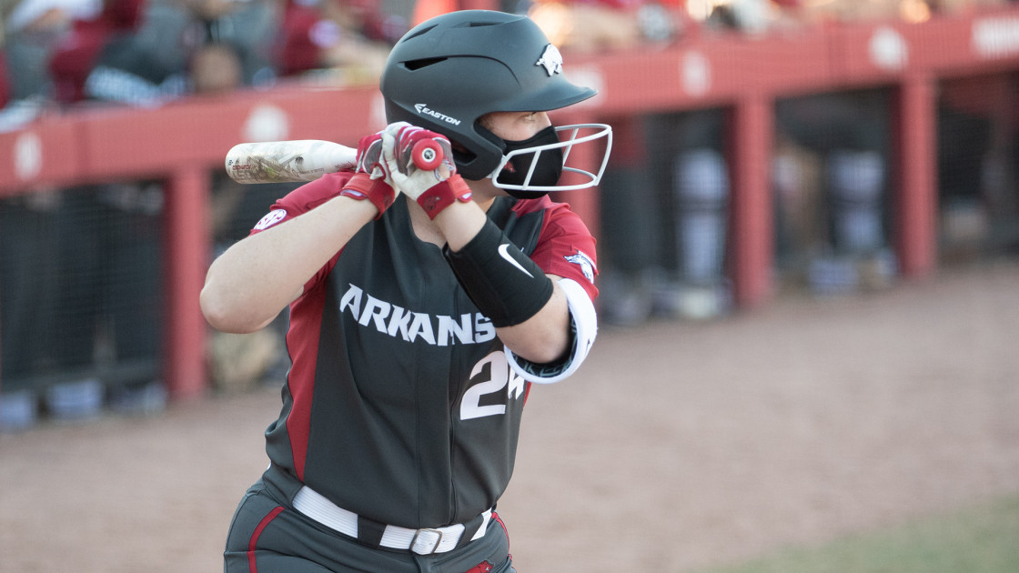 No. 19 Razorbacks to Host Liberty Tuesday Night - Vimarsana News