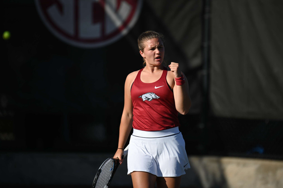 Razorbacks Defeat Mizzou in Theatrical 4-3 Win - Vimarsana News