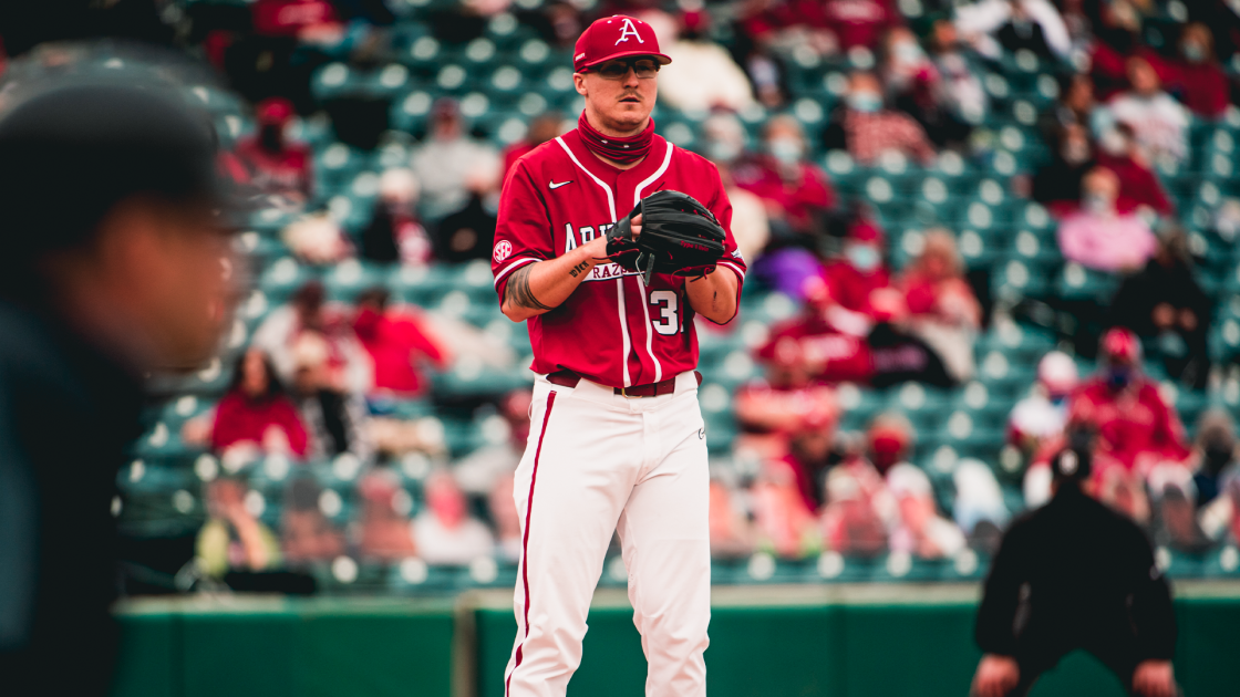 Razorbacks Tame Tigers in Series-Opening Shutout - Vimarsana News