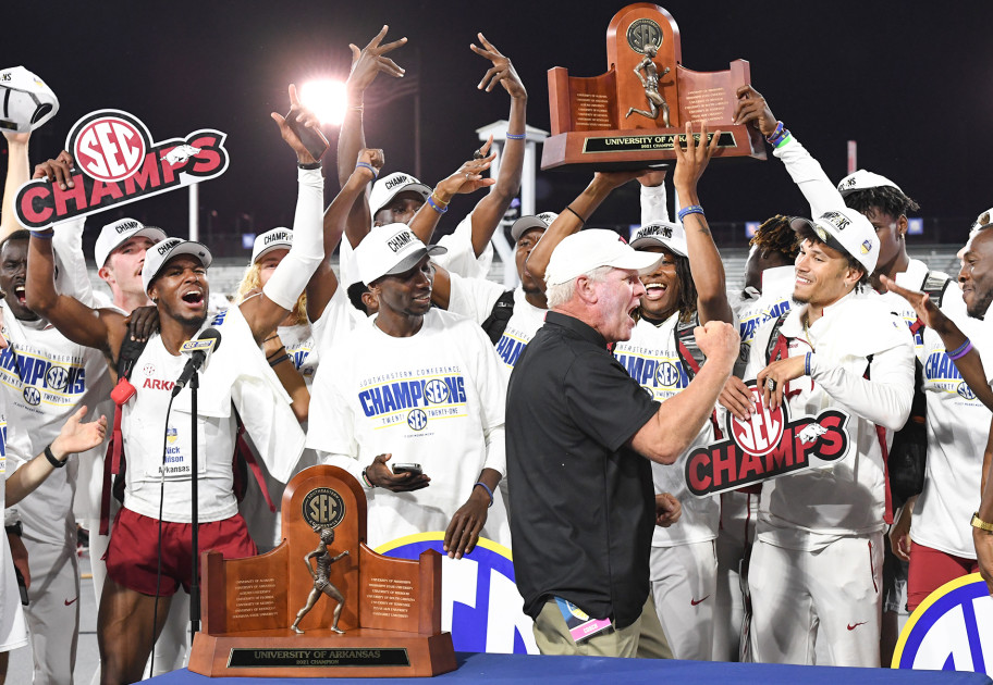 No. 13 Razorbacks earn 16th SEC triple crown with 20th SEC Outdoor title - Vimarsana News
