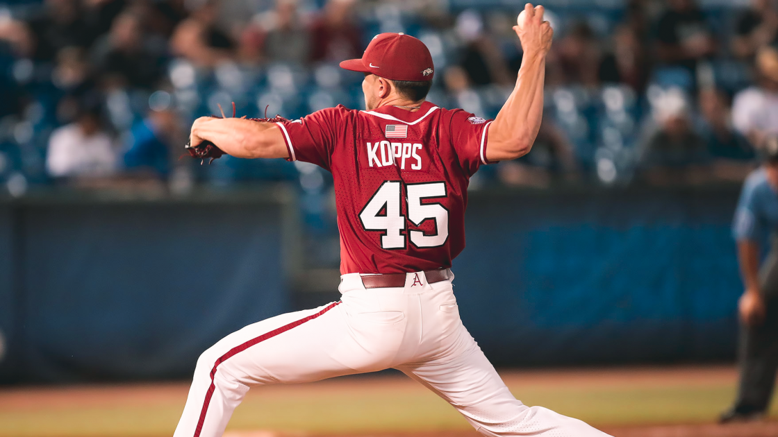 Kopps Carves Up Commodores; Hogs Headed to SEC Tournament Semifinals - Vimarsana News