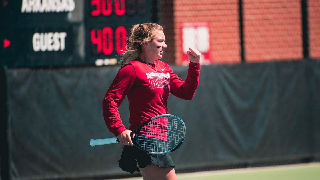 Cross Earns Top Singles Finish at HEB Invitational - Vimarsana News