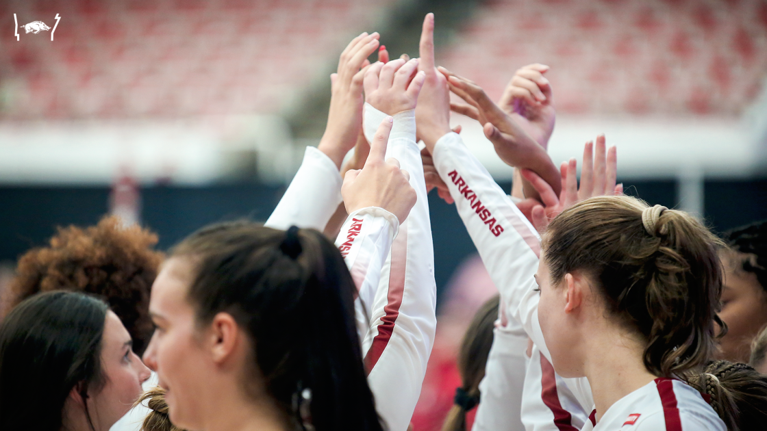 Arkansas Overpowered By Mississippi State in Series Finale - Vimarsana News