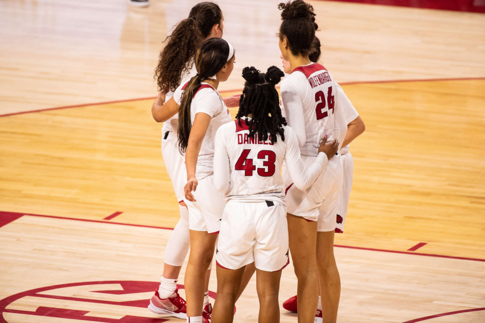 Preview – Arkansas vs. #1 South Carolina - Vimarsana News