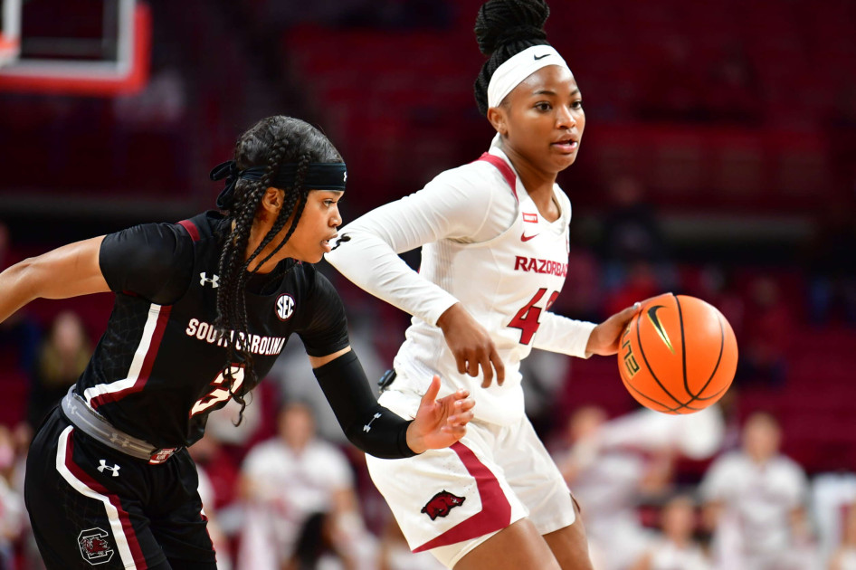 Razorback Rally Falls Short, Hogs Fall To #1 South Carolina, 61-52 - Vimarsana News