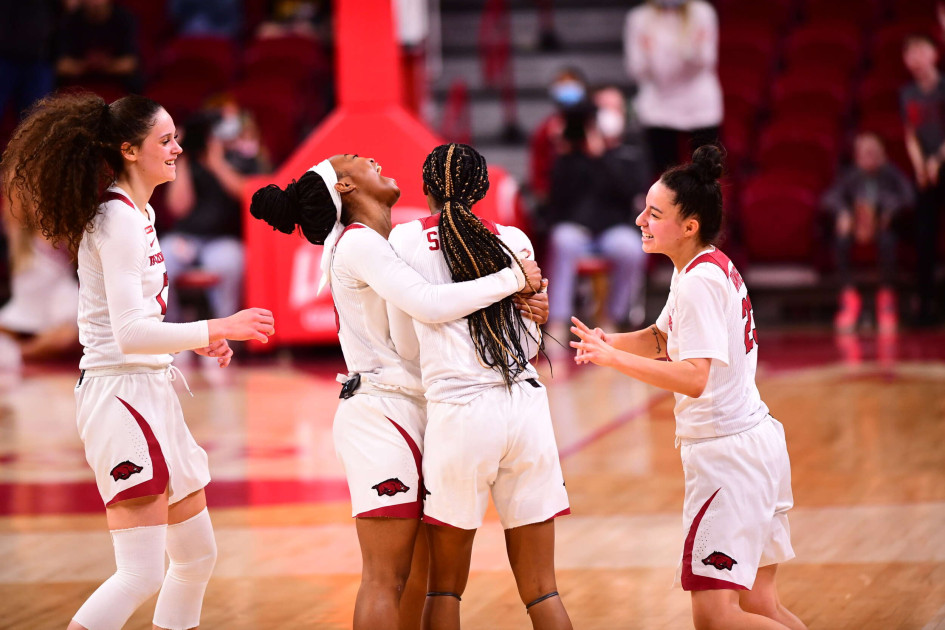 Razorbacks Pull Away, Beat Mississippi State, 74-54 - Vimarsana News