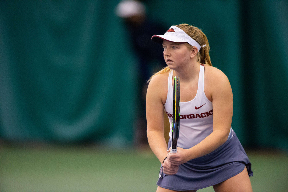 Arkansas Falls 2-4 to No. 16 Stanford at ITA Kickoff Weekend - Vimarsana News
