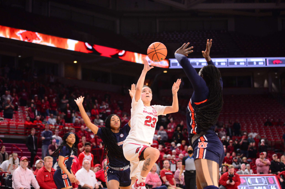 Ramirez, Hogs, Down Auburn at the Buzzer - Vimarsana News
