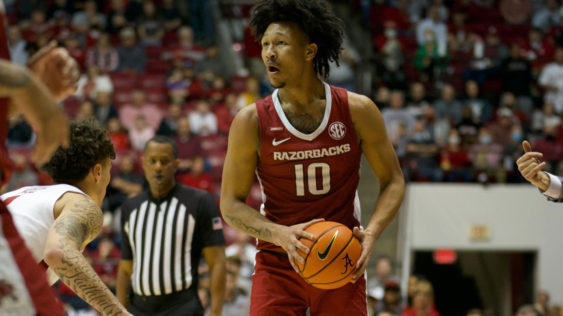 Arkansas Falls 68-67 at Alabama - Vimarsana News
