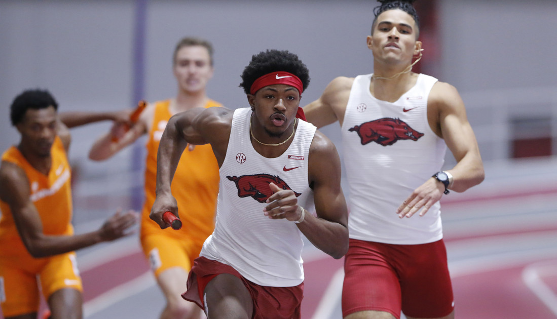 Razorbacks 4×400 relay breaks 1985 school record - Vimarsana News