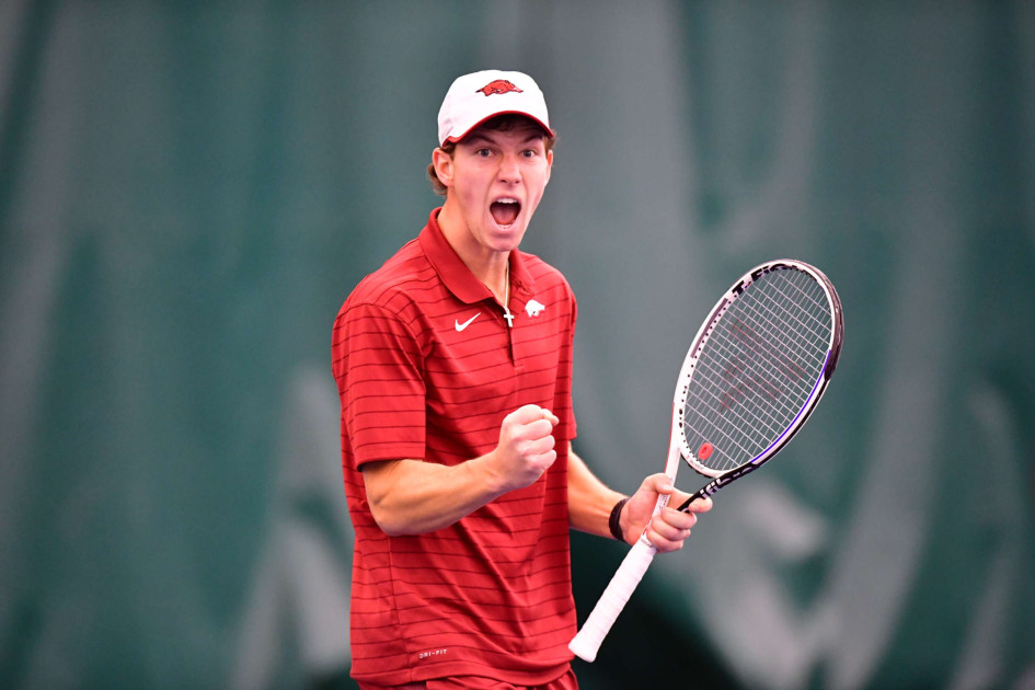 Razorbacks Stay Perfect at Home, Defeat VCU - Vimarsana News