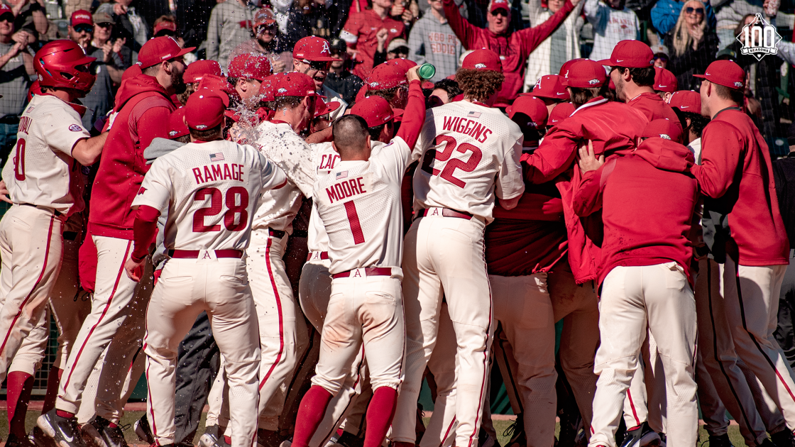 Lanzilli's Walk-Off Home Run Helps Hogs Complete Sweep of UIC - Vimarsana News