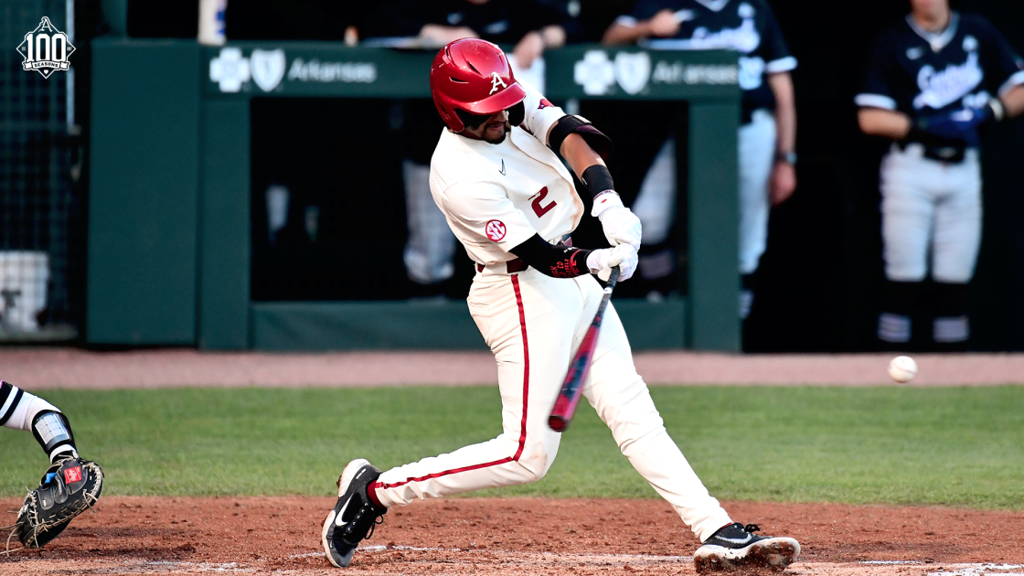 Razorbacks, Gators Ready to Tangle in Gainesville - Vimarsana News