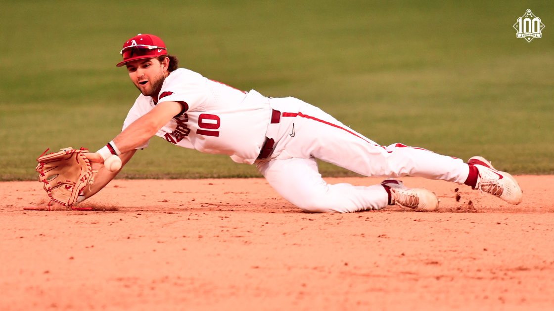 Hogs Gear Up for Top-15 SEC Clash in Fayetteville - Vimarsana News