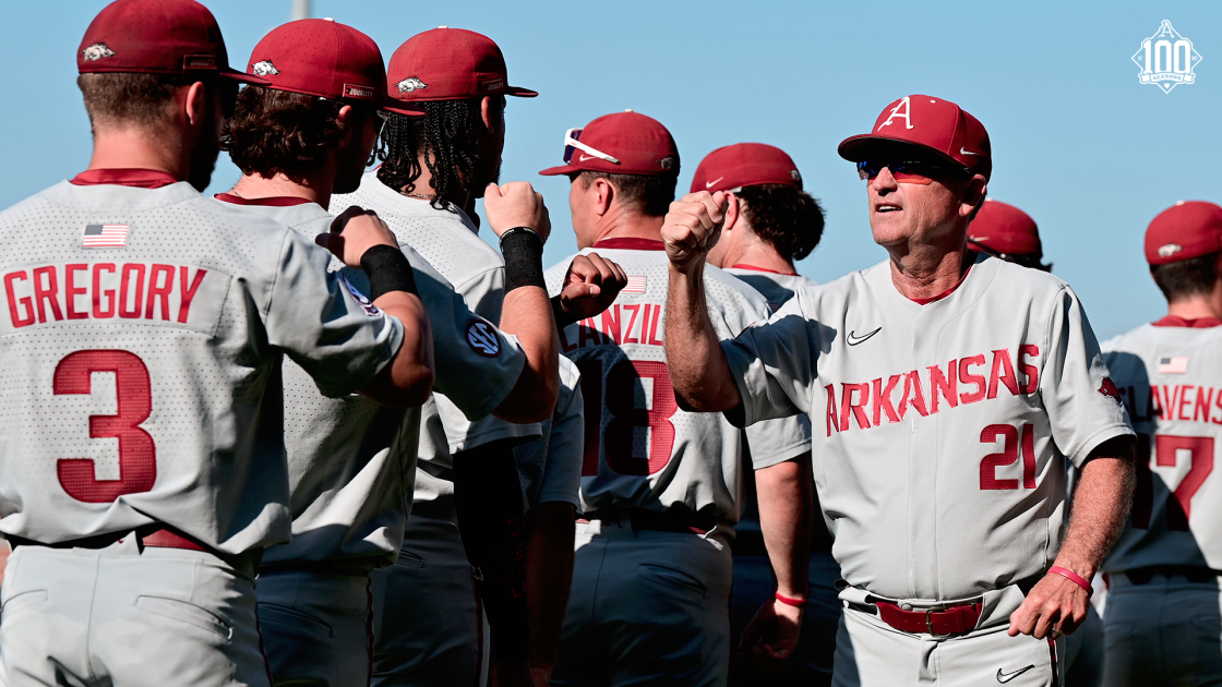Arkansas, UNC Meet in Chapel Hill Super Regional - Vimarsana News