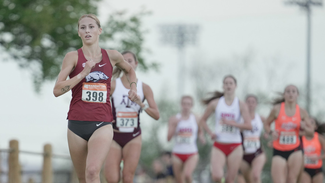 Ewert claims individual title, leads Arkansas to victory - Vimarsana News