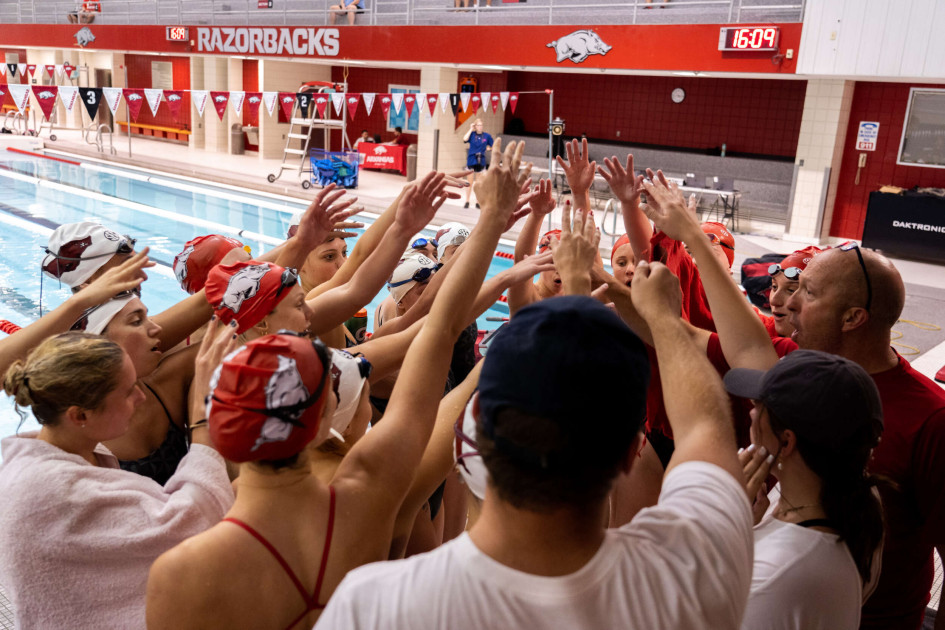 Hogs Begin Season on the Road at the Arkansas Invite