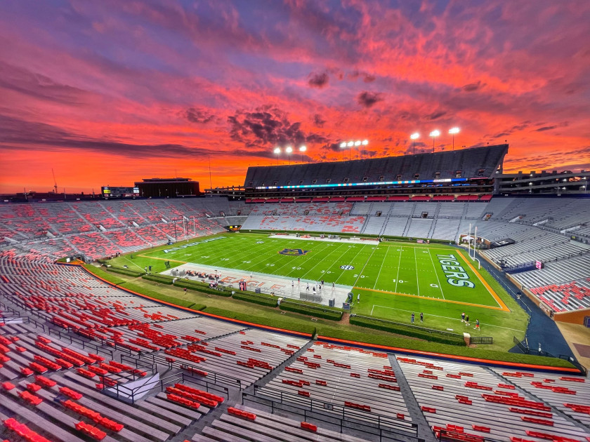 LIVE: Hogs Visit Auburn - Vimarsana News