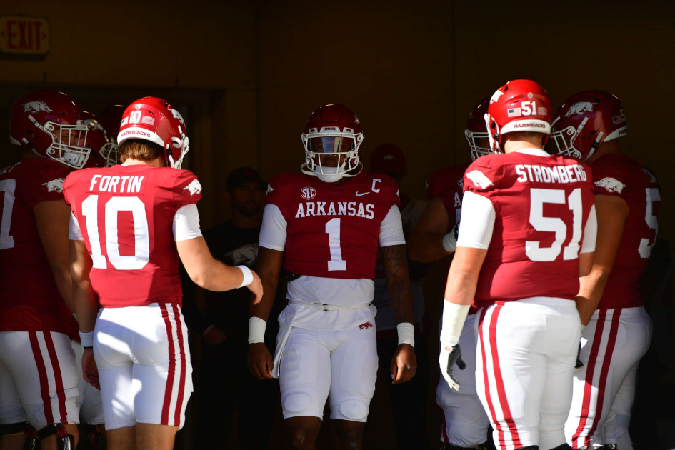 LIVE: Hogs Host Liberty - Vimarsana News