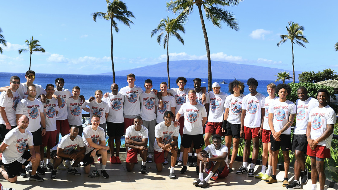 MBB Preview: #9 Arkansas vs Louisville at Maui - Vimarsana News