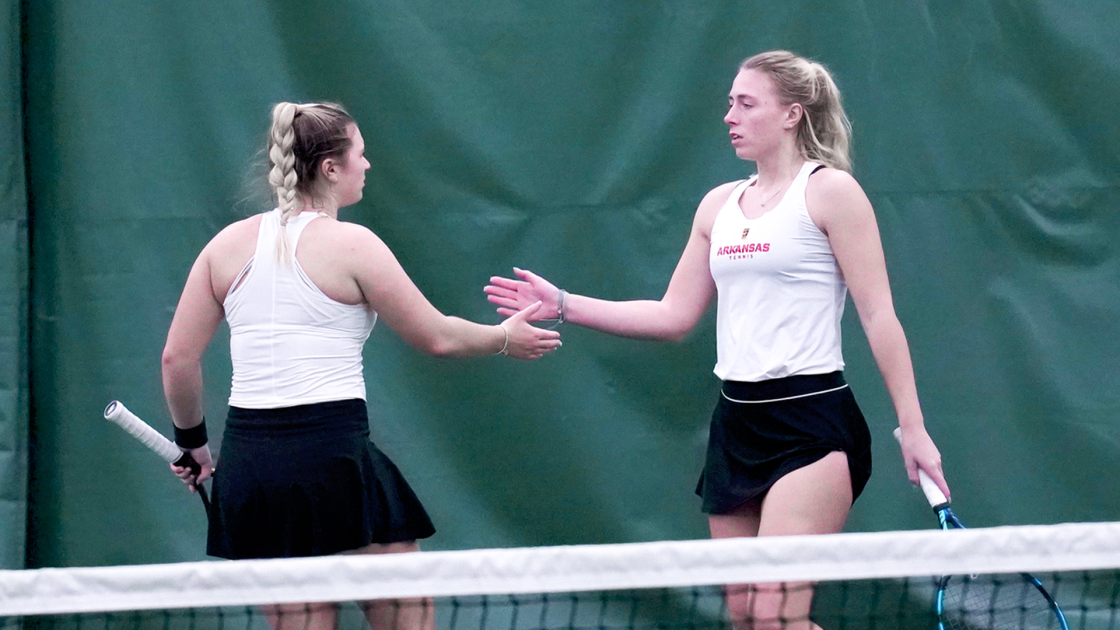 Razorbacks Sweep Arkansas State Twice to Begin Season