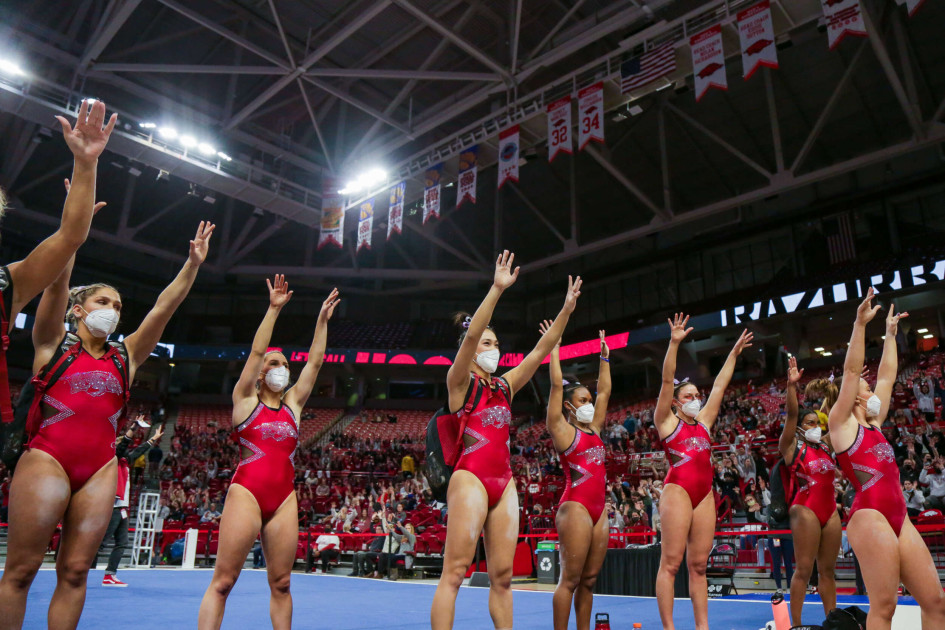 Gymbacks Return to Bud Walton for Battle with Gators - Vimarsana News