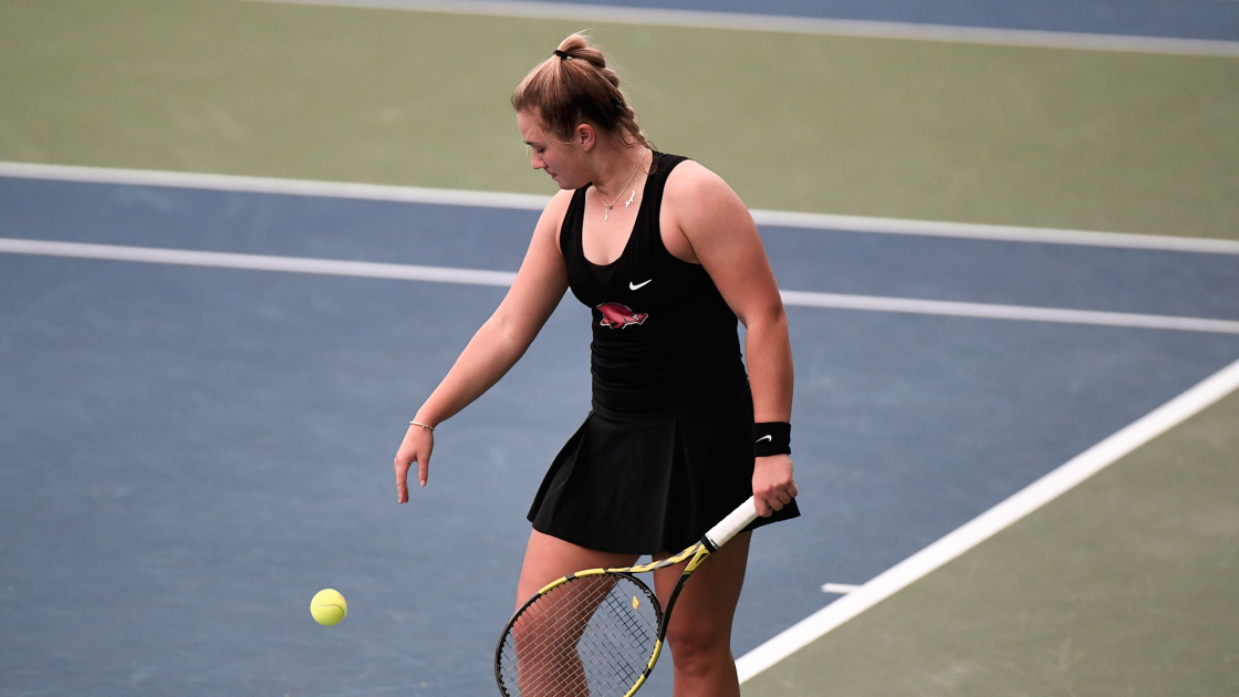 Razorbacks Head to Lone Star State for Two Matches - Vimarsana News