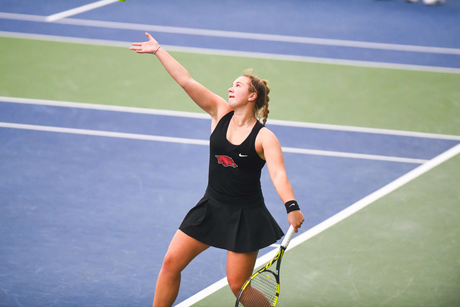 Razorbacks Come Up Short at SMU, 4-3 - Vimarsana News
