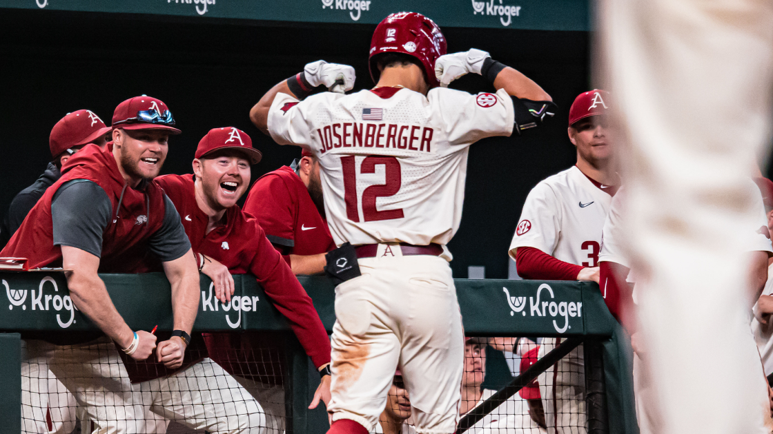Hogs Host Grambling in Rare Midweek Home Opener - Vimarsana News