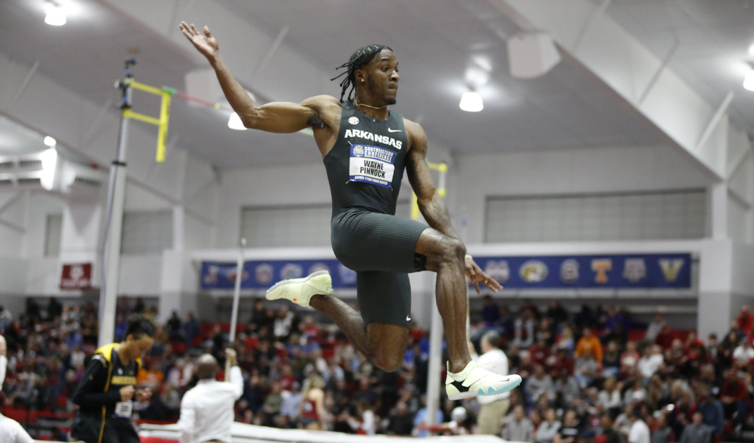 Razorbacks collect silver, trio of bronze medals at SEC Indoor - Vimarsana News