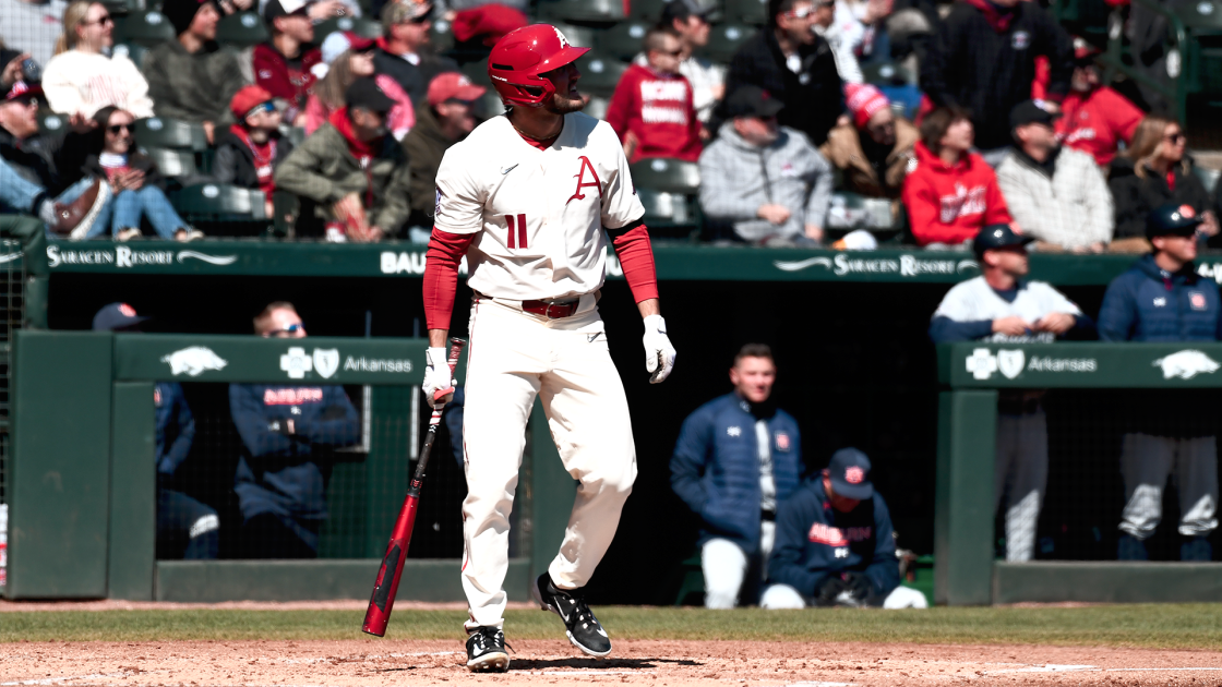 #7 Arkansas Completes Sweep of Auburn, Extends Winning Streak to 13 Games - Vimarsana News