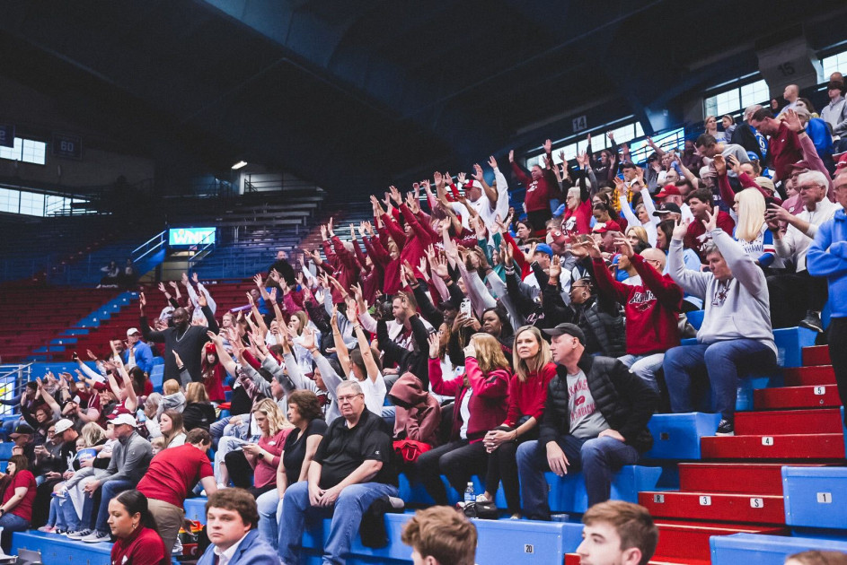 Third Quarter Surge Not Enough in Arkansas' Loss to Kansas in WNIT Great 8 - Vimarsana News