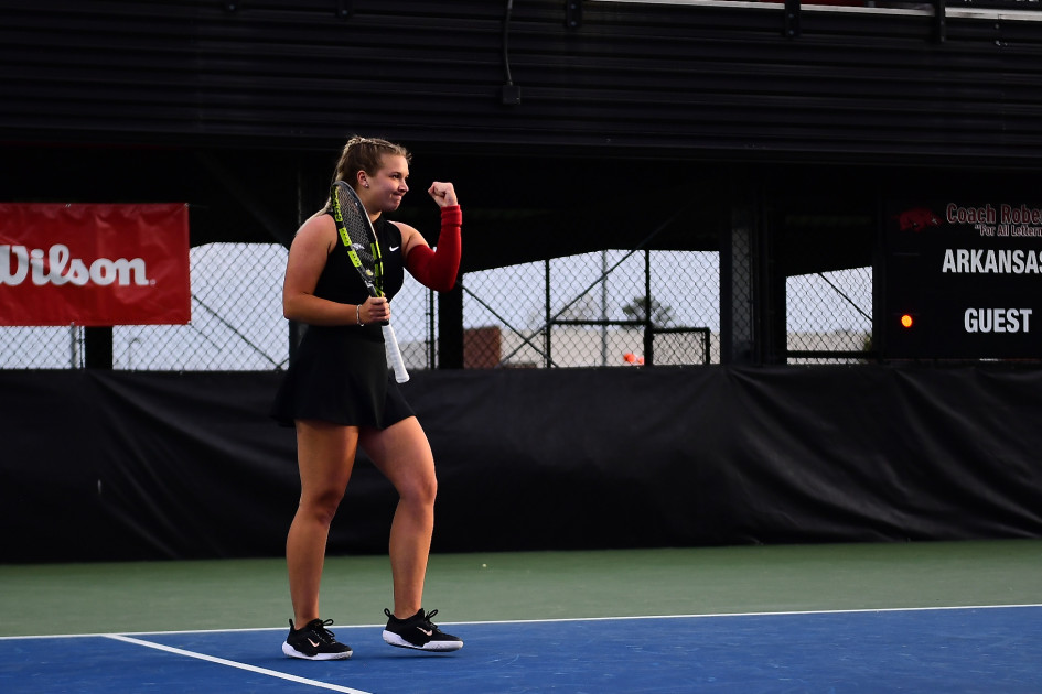 Stara Clinches Upset Over No. 12 Auburn - Vimarsana News