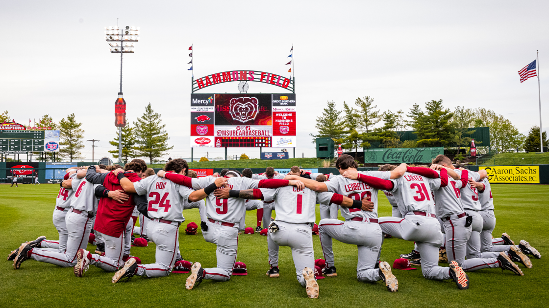 Razorbacks Doomed by Crooked Number in Midweek Loss to Bears - Vimarsana News