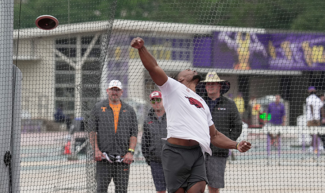 Rojé Stona breaks his UA discus record, betters World Championships standard - Vimarsana News