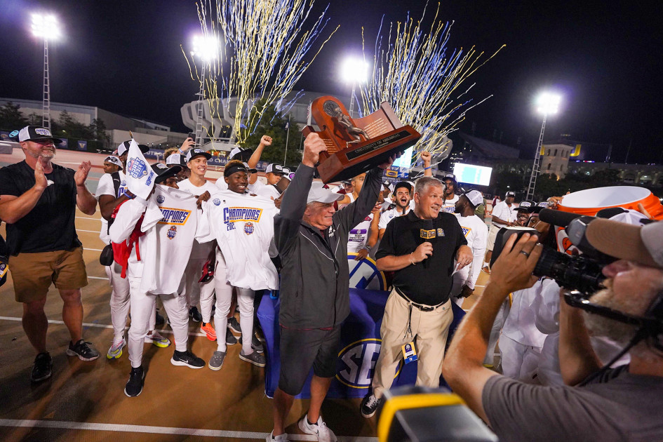 No. 1 Arkansas claims 22nd SEC Outdoor team title, third consecutive - Vimarsana News