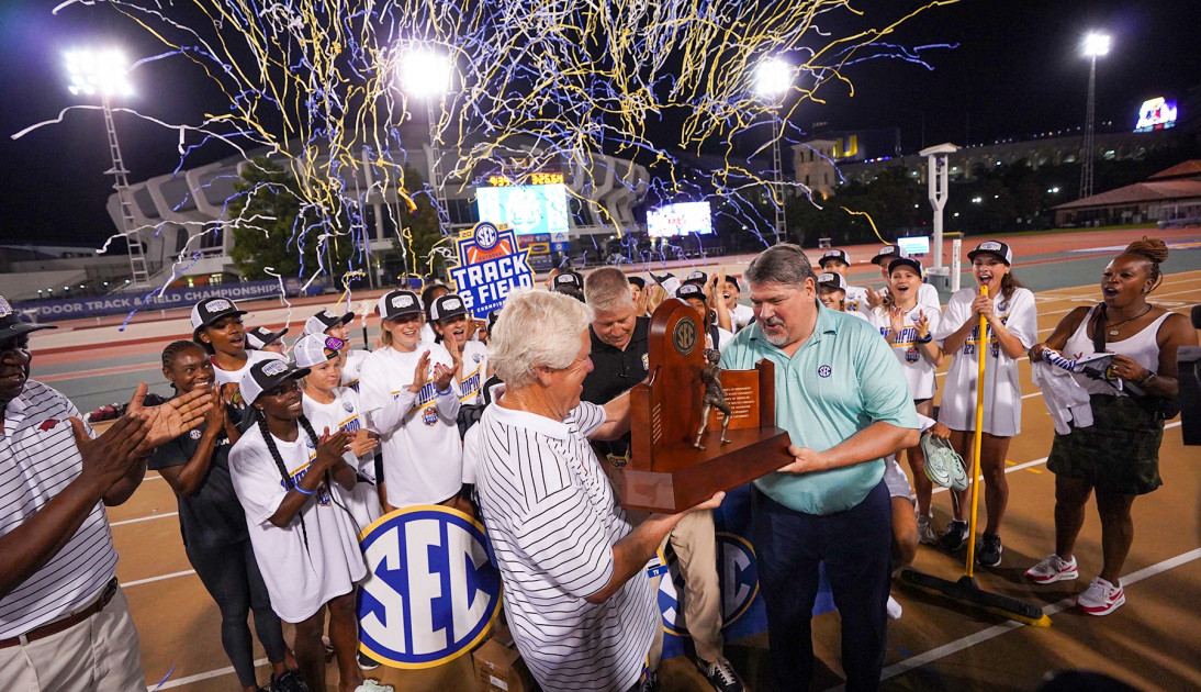 Arkansas wins 10th SEC Outdoor title, 45th overall for retiring Lance Harter - Vimarsana News