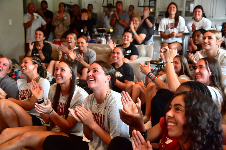 Razorback Softball Earns No. 11 National Seed - Vimarsana News