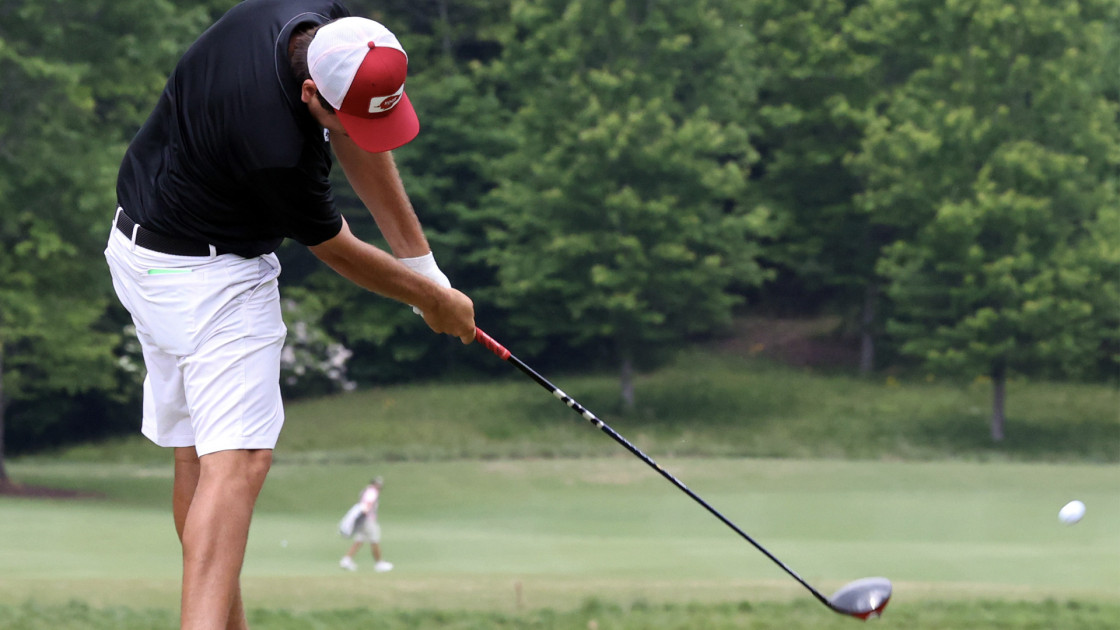 Razorbacks Lead NCAA Regional; Several Records Set - Vimarsana News