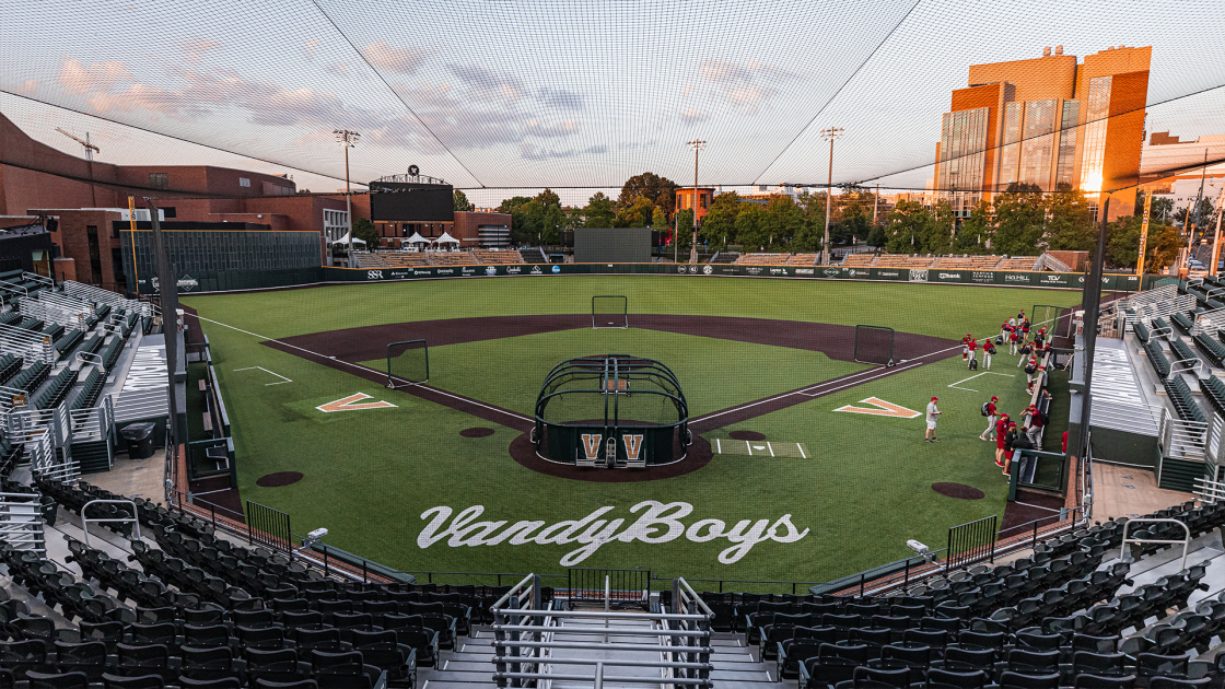 #2 Arkansas, #12 Vanderbilt Close Out Regular Season in Nashville - Vimarsana News