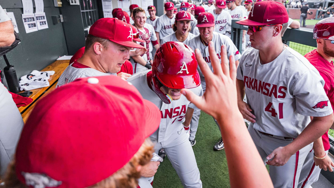 Hogs Sink 'Dores in Series Opener | Arkansas Razorbacks - Vimarsana News