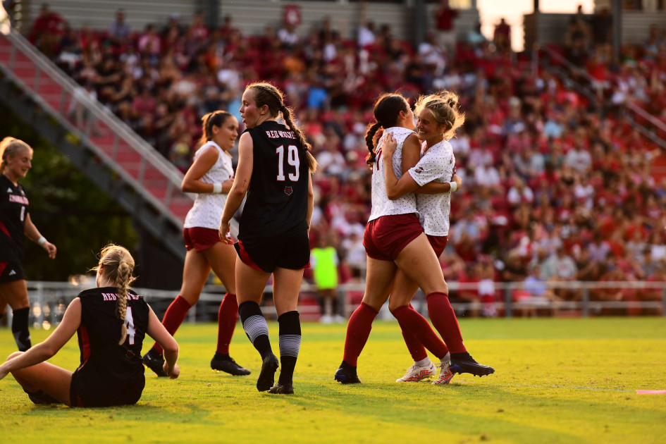Hogs Dominate Red Wolves in Season Opener - Vimarsana News