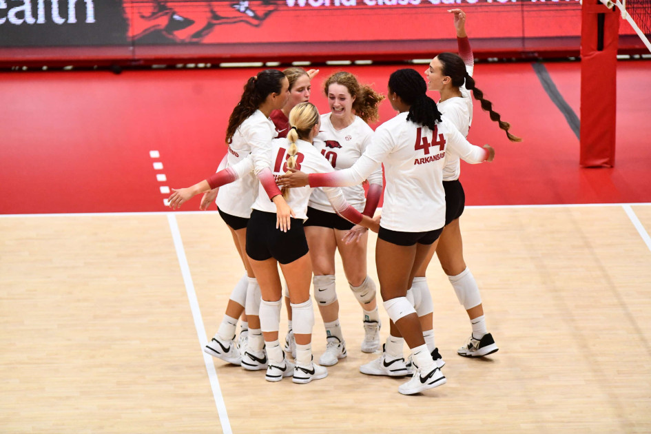 Hogs Get Season-Opening Sweep Over Spartans - Vimarsana News