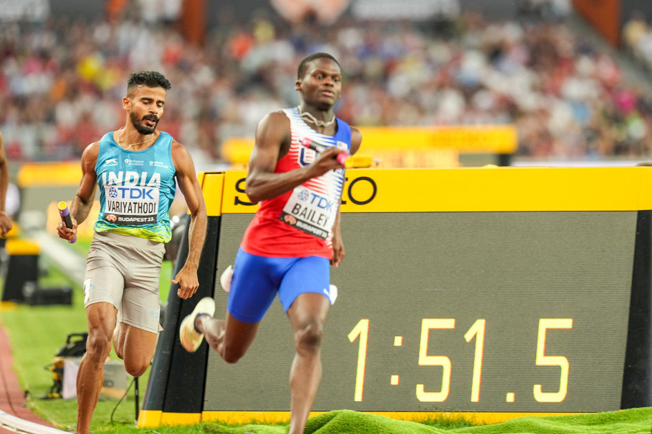 Chris Bailey Sets Impressive Split Time in USA 4×400 Relay Victory