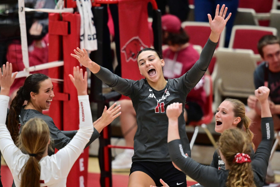 Hogs Cap Homestand with Sweep of Wolverines - Vimarsana News